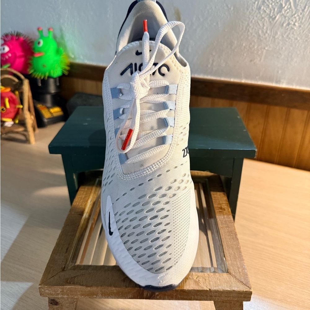 Nike Air Max 270 White, Red & Blue - Picture 7 of 10